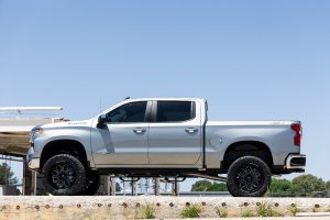 Chevrolet Silverado 1500 Suspension Lift Kit - Rough Country - M1 Struts/M1 - '19-'24